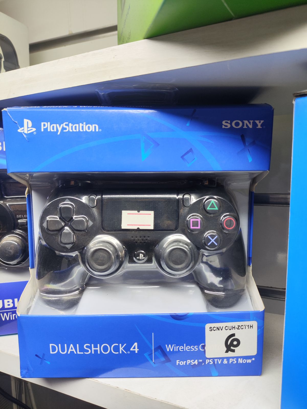 Manit PS4 Sony